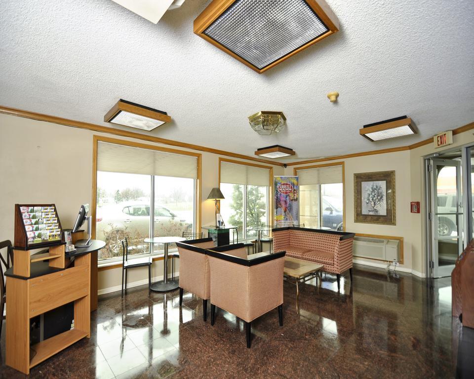 Baymont By Wyndham Sandusky Exterior photo