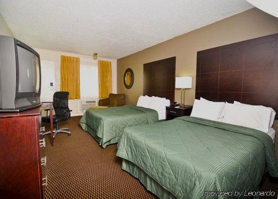 Baymont By Wyndham Sandusky Exterior photo