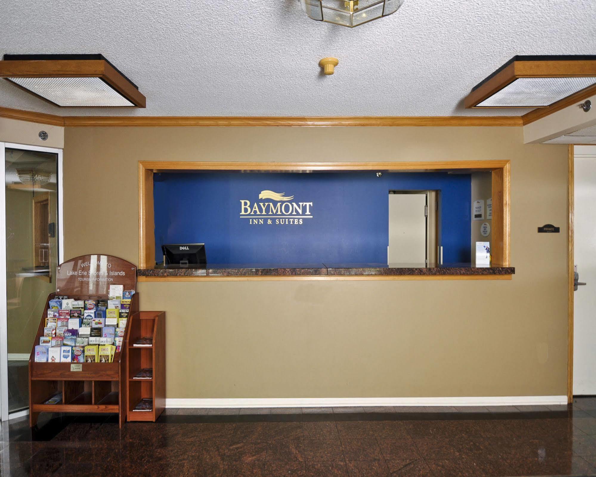 Baymont By Wyndham Sandusky Exterior photo